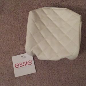 🆕 FINAL Essie white quilted beauty/cosmetic bag